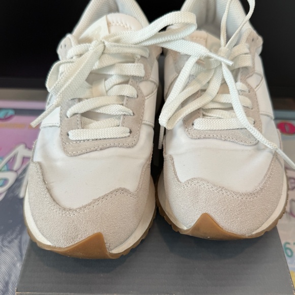 New Balance Femmes With Small Platform - size 6.5 - Picture 2 of 10
